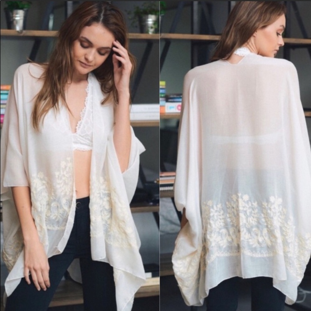NWT BOHO EMBROIDERY COVER